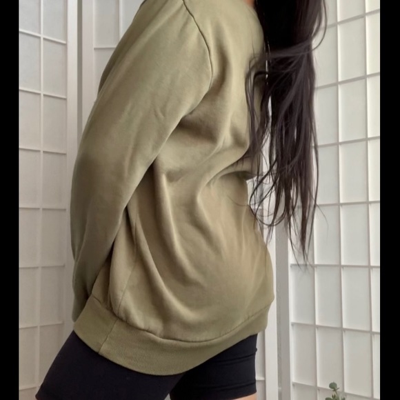 cotton on army green pullover sweatshirt - Picture 6 of 11